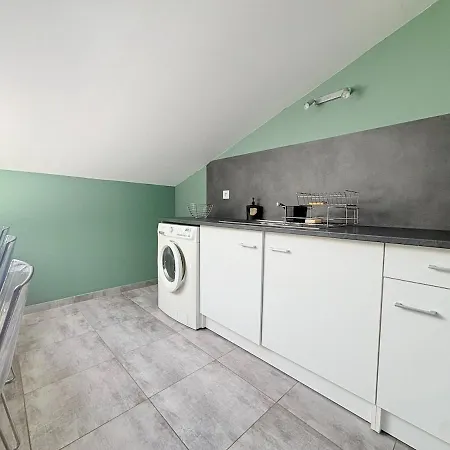 Bel Climatisé Calme 10 Mins De Canet Appartement
